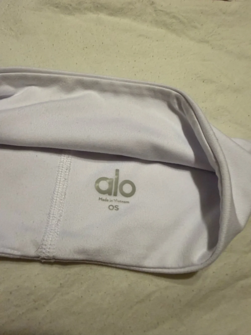 ALO Performance Conquer Headband in White
